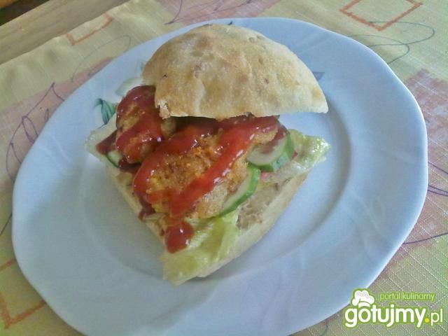 Burger rybny z warzywami Burger rybny z warzywami