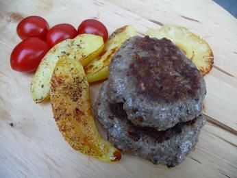 Burgery z karkówki z grzybami i kaszą gryczaną