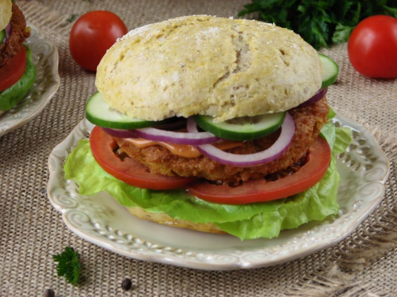 Burgery z kaszy jaglanej i ciecierzycy