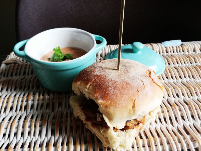 Burgery z Mięsem i Jarmużem