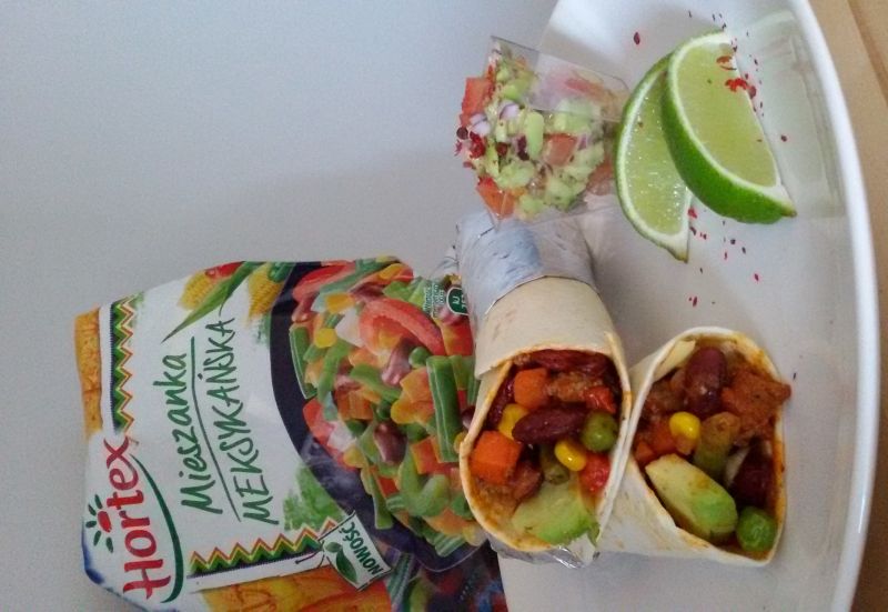 Burrito z wołowiną i warzywami  Burrito z wołowiną i warzywami