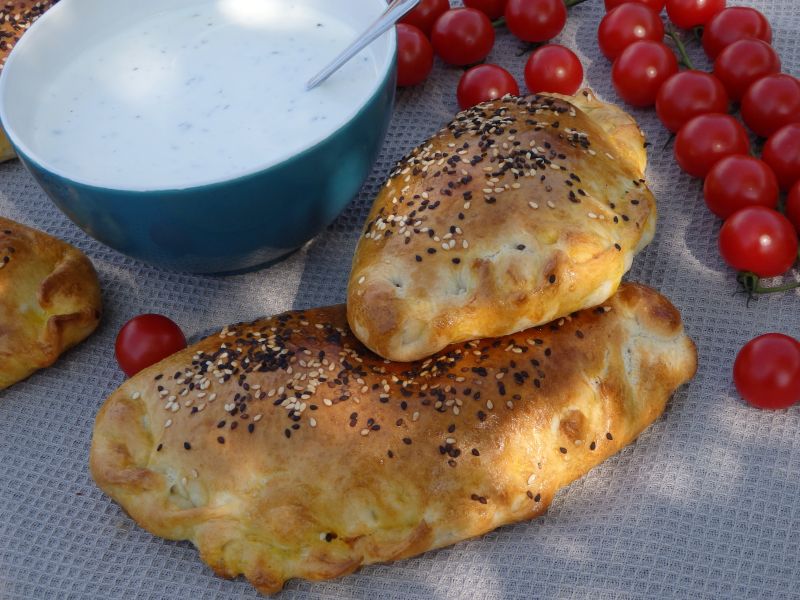Calzone z kurczakiem i pieczarkami