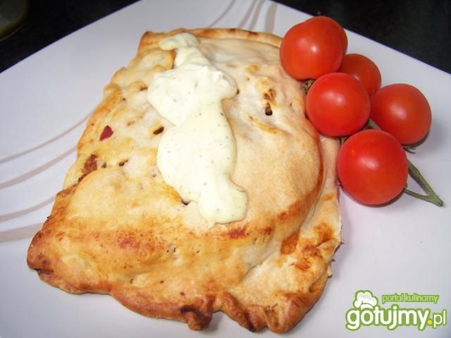 Calzone z mięsem mielonym