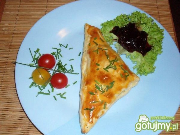 Camembert w kieszonce.