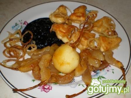 Camembert z cebulką,gruszkami,borówkami Camembert z cebulką,gruszkami,borówkami