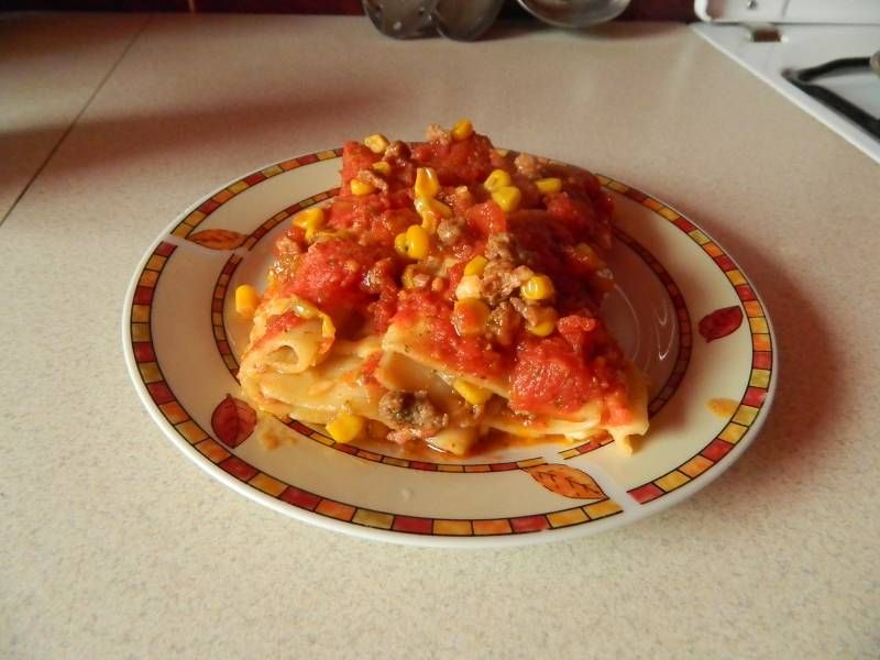 Cannelloni z mięsem mielonym w sosie pomidorowym  Cannelloni z mięsem mielonym w sosie pomidorowym