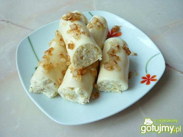 Cannelloni z serem i smażoną cebulką Cannelloni z serem i smażoną cebulką