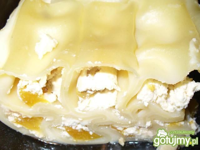 Cannelloni z twarogiem i brzoskwiniami