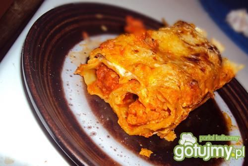 Canneloni z mięsem i riccotą Canneloni z mięsem i riccotą