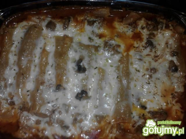 Canneloni z mięsem w sosie pomidorowym 2 Canneloni z mięsem w sosie pomidorowym 2
