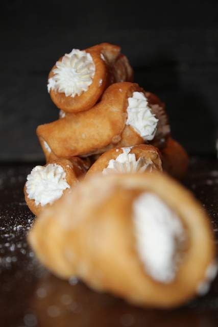 Cannoli czyli ciasta smażone