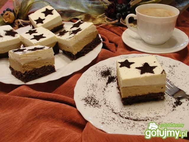 Cappuccino z bitą śmietaną Cappuccino z bitą śmietaną