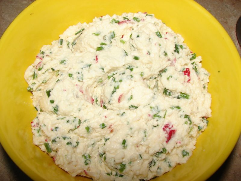 Capri z rzodkiewką i szczypiorkiem