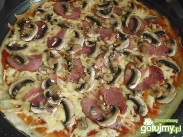 Capriciosa pizza