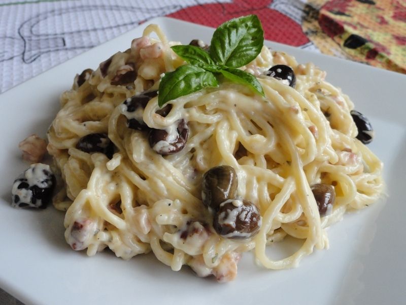 Carbonara z oliwkami