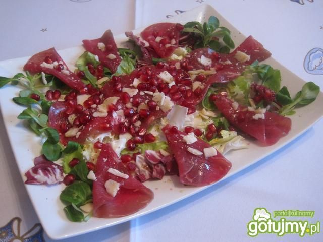 Carpaccio sylwestrowe z ziarnami granatu Carpaccio sylwestrowe z ziarnami granatu