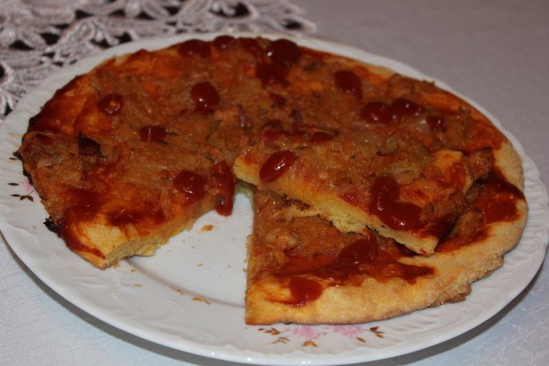 Cebulak na cieście drożdżowym 