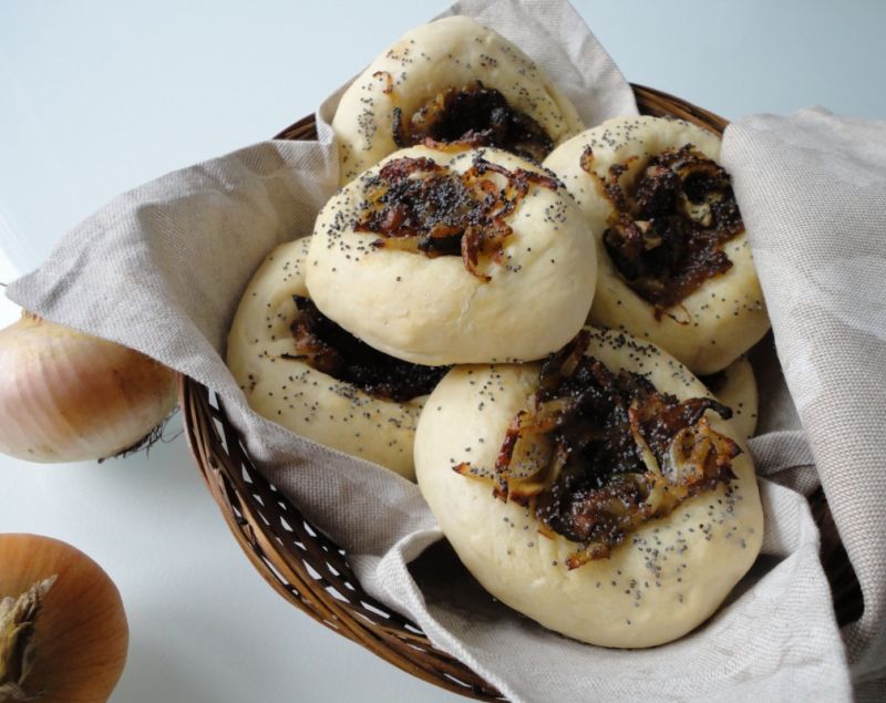 Cebularze z cukinią i szałwią