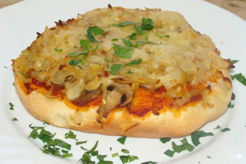 Cebularze z pieczarkami