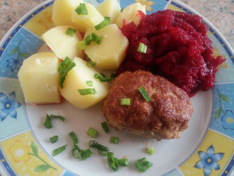 Cebulowe wieprzowe kotlety mielone  Cebulowe wieprzowe kotlety mielone