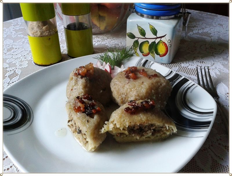 Cepeliny z łopatką i pieczarkami  Cepeliny z łopatką i pieczarkami