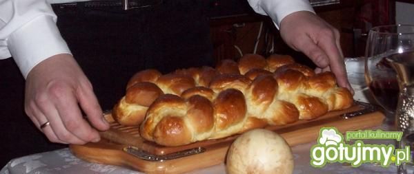 Chałka drożdżowa  Chałka drożdżowa