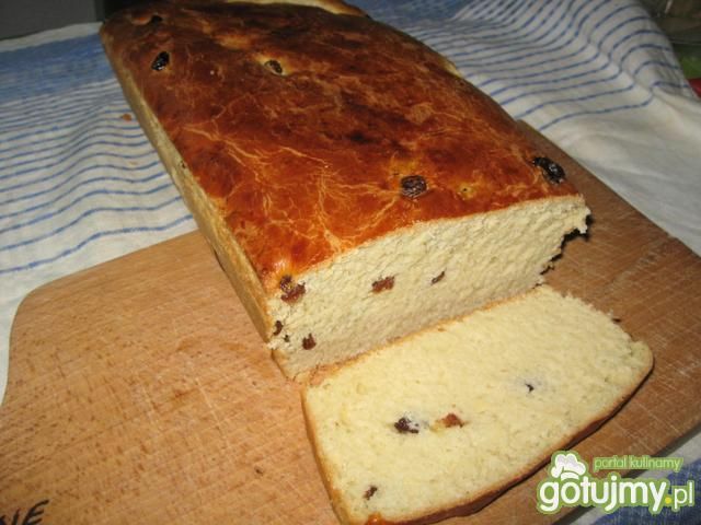 Chałka maślana z rodzynkami