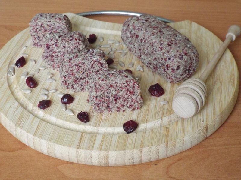 Chałwa słonecznikowa z żurawiną 