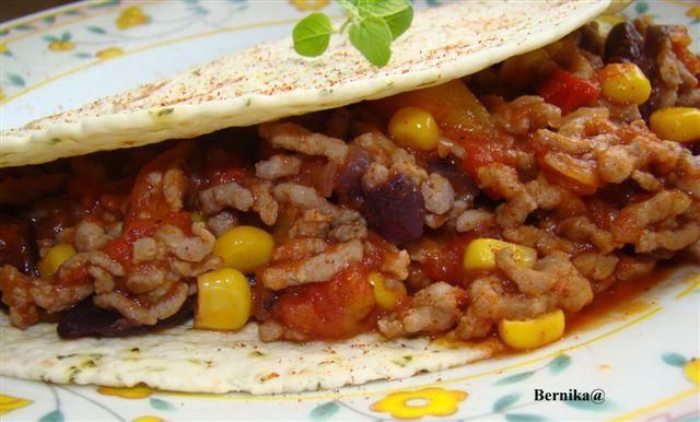 Chili con care w plackach tortilla Chili con care w plackach tortilla