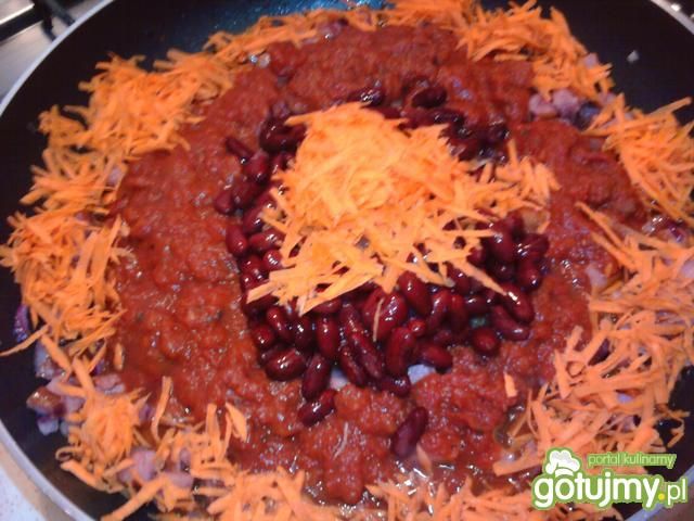 Chili con carne z kiełbasą 