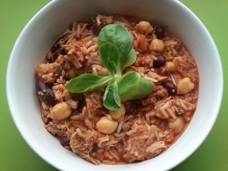 Chili z ryżem i pieczenią z szynki