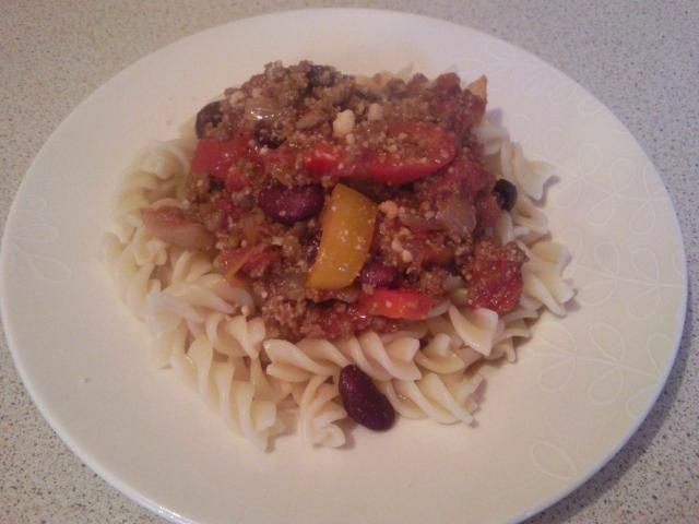 Chilli Con Carne z makaronem