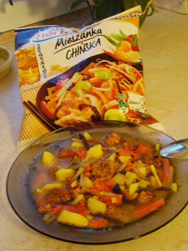 Chińska zupa z pulpecikami z kuskusem