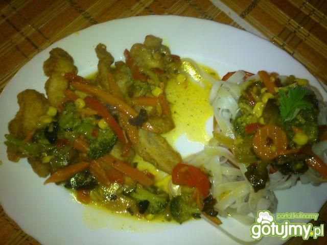 Chińskie z makaronem ryżowym Mariel