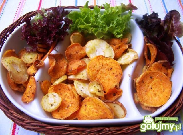 Chipsy z batata, pietruszki i marchewki