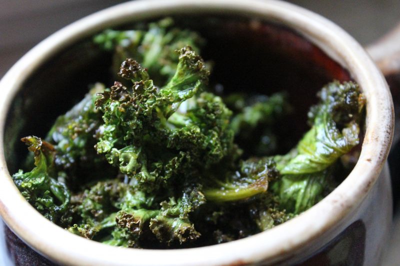 Chipsy z jarmużu Chipsy z jarmużu