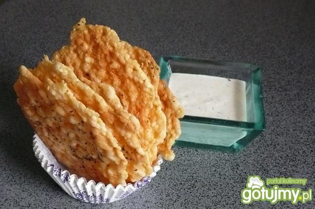 Chipsy z sera z bazylią Chipsy z sera z bazylią