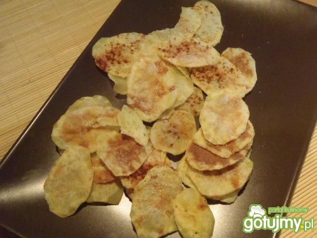 Chipsy ziemniaczane z mikrofalówki Chipsy ziemniaczane z mikrofalówki
