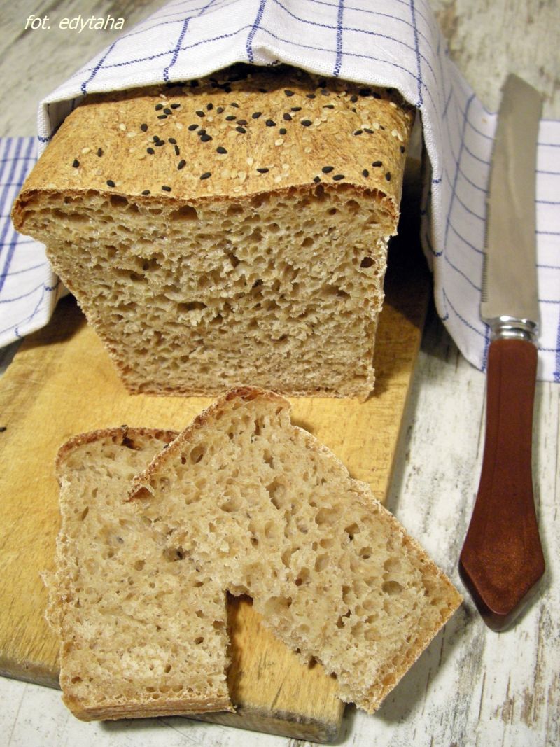 Chleb 100% orkiszowy na drożdżach Chleb 100% orkiszowy na drożdżach