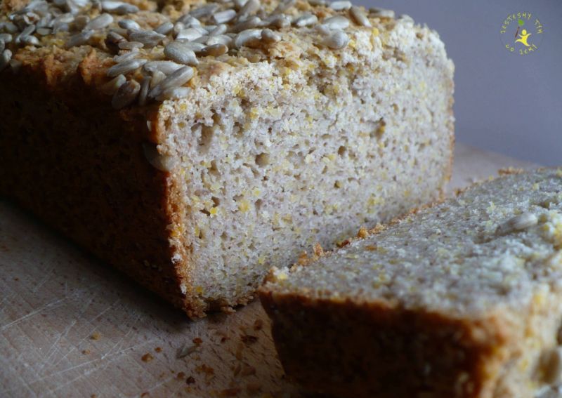 Chleb bezglutenowy ryżowo - gryczany z polentą