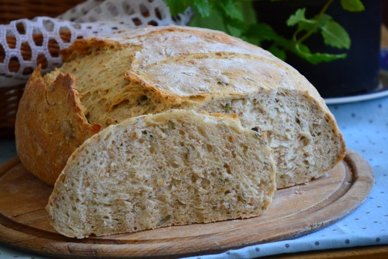 Chleb drożdżowy z nasionami  Chleb drożdżowy z nasionami