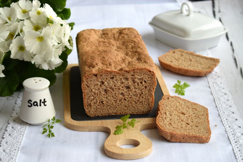 Chleb graham na świeżych drożdżach