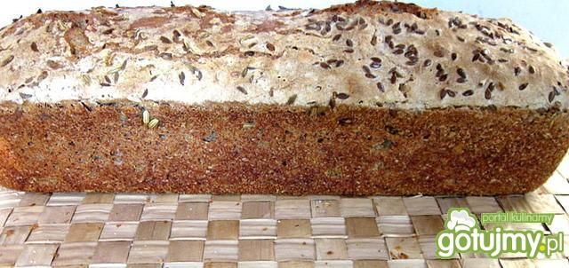 Chleb mieszany   na zakwasie z nasionami