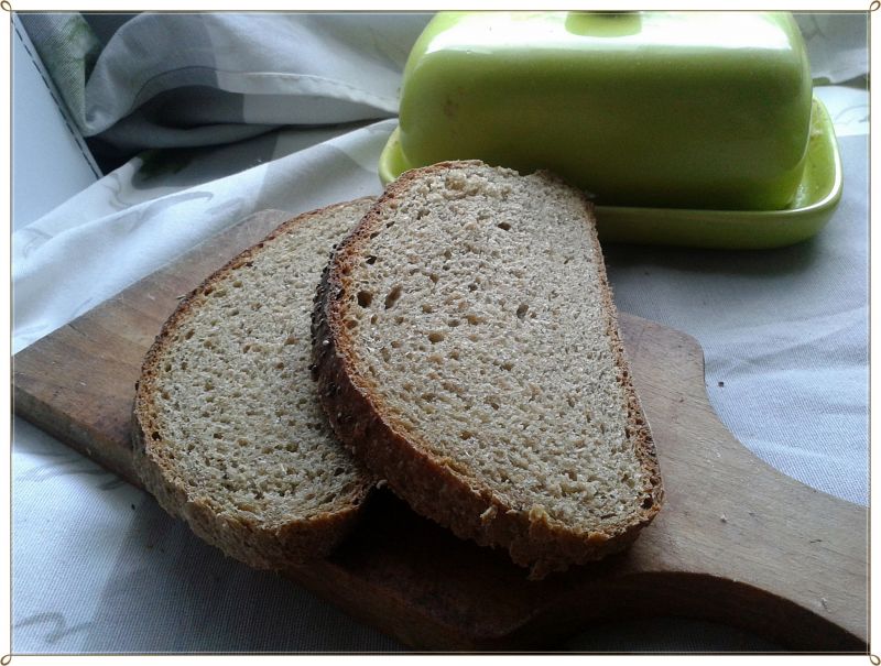 Chleb na drożdżach z młodym jęczmieniem i otrębami