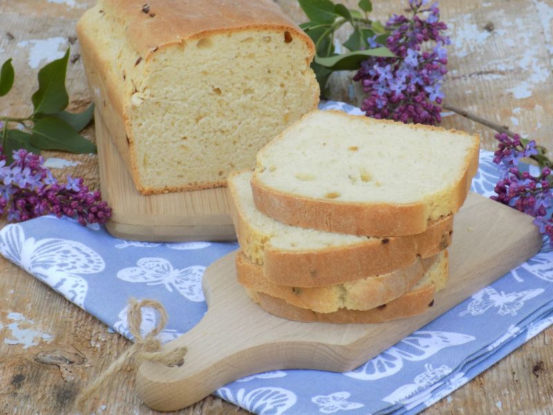 Chleb na drożdżach ze smażoną cebulką Chleb na drożdżach ze smażoną cebulką