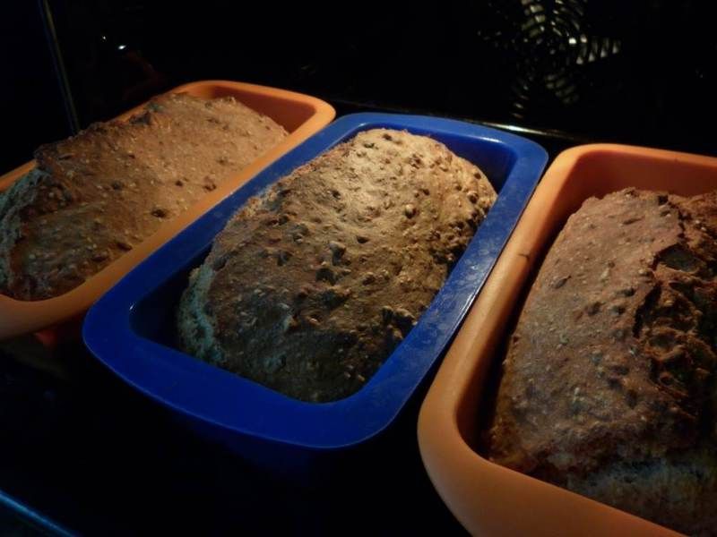 Chleb na serwatce z ostropestem mielonym