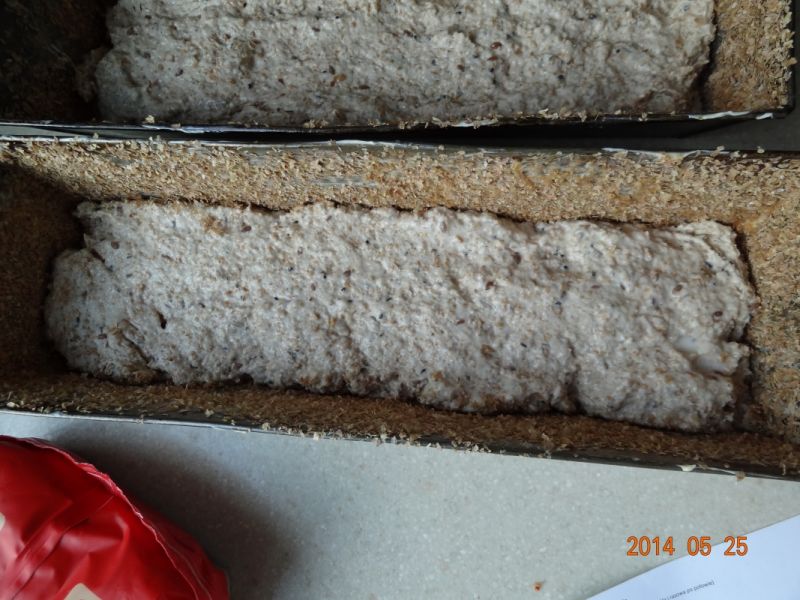 Chleb na zakwasie z płatkami jaglanymi i owsianymi
