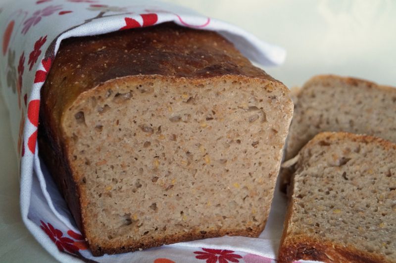 Chleb orkiszowo-żytni z otrębami orkiszowymi Chleb orkiszowo-żytni z otrębami orkiszowymi