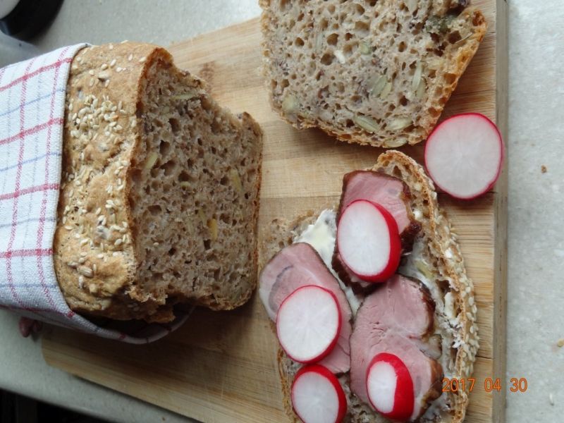 Chleb orkiszowy na zakwasie 