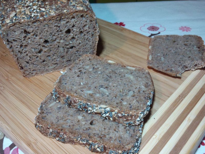 Chleb orkiszowy na zakwasie orkiszowym Chleb orkiszowy na zakwasie orkiszowym